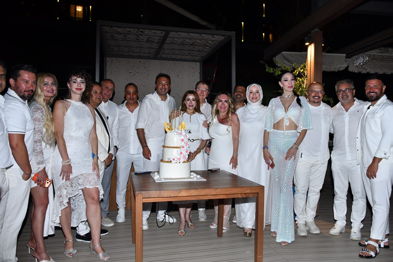 Yüzüklüler Kulübü White Night Party, Mare Deluxe Residences & Villas Ve Taboo Beach �� Birli�inde Bodrum�da Gerçekle�ti